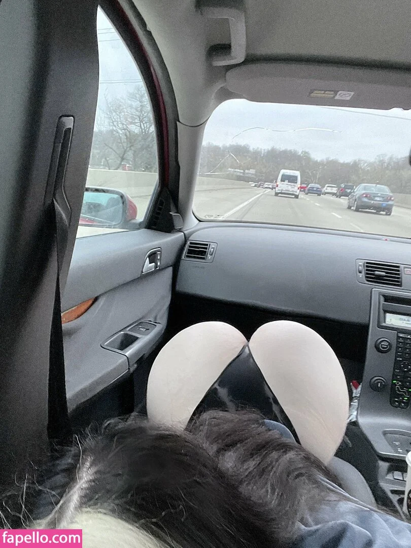 Lily Ana Onlyfans Photo Gallery 