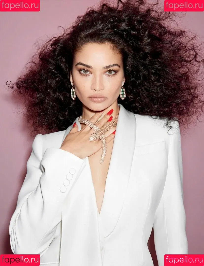 Shanina Shaik Onlyfans Photo Gallery 