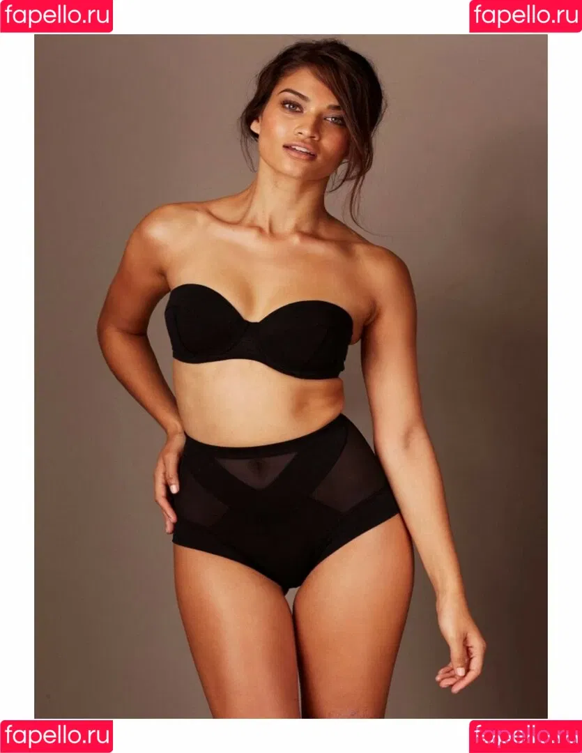 Shanina Shaik Onlyfans Photo Gallery 