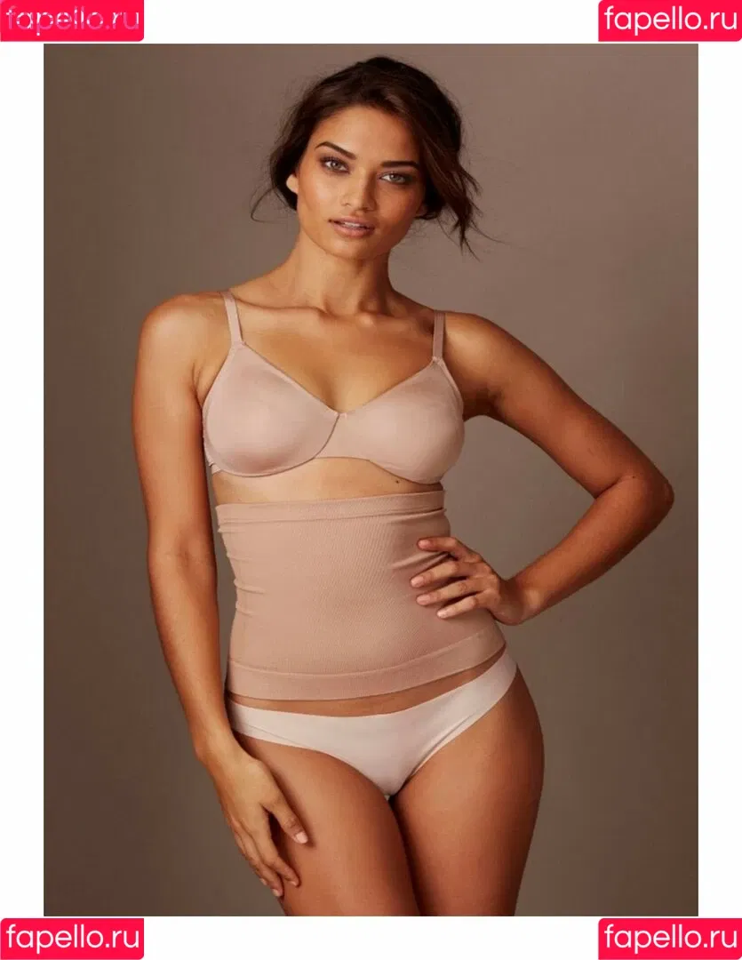 Shanina Shaik Onlyfans Photo Gallery 