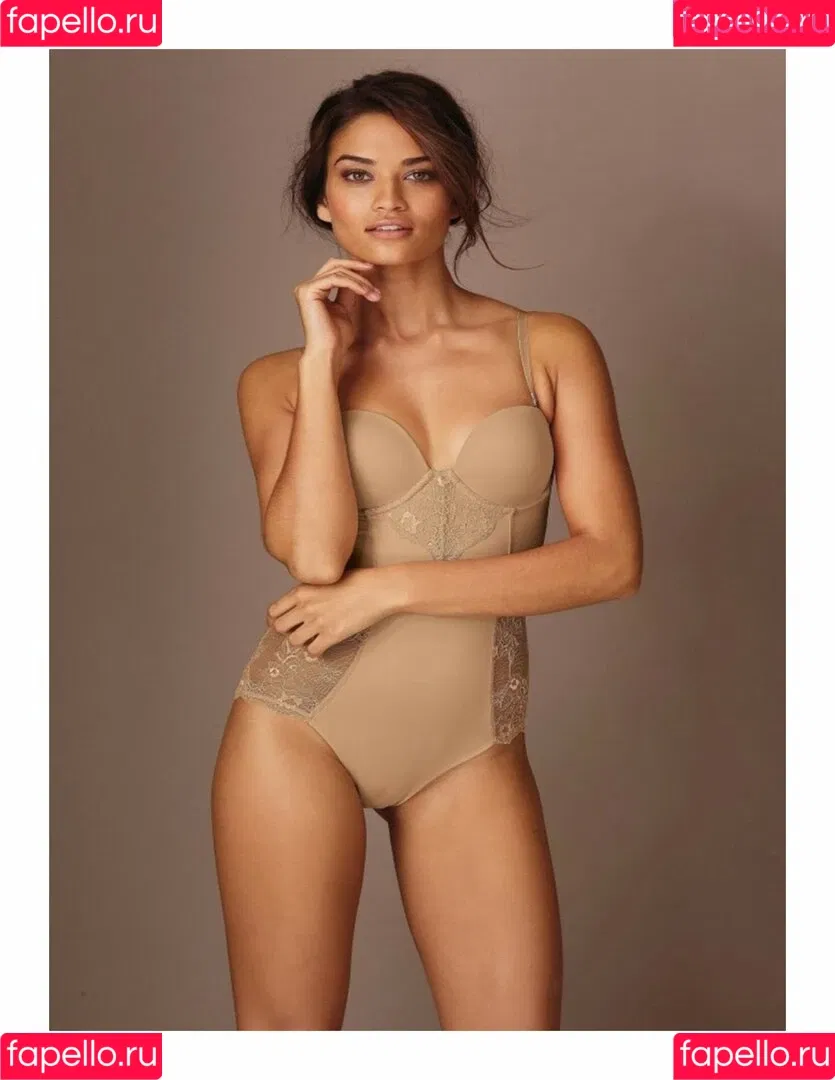 Shanina Shaik Onlyfans Photo Gallery 