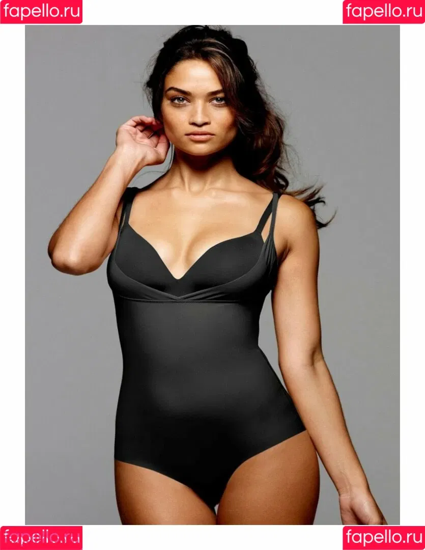 Shanina Shaik Onlyfans Photo Gallery 