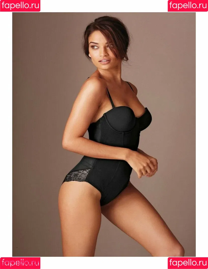 Shanina Shaik Onlyfans Photo Gallery 