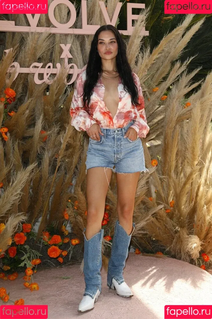 Shanina Shaik Onlyfans Photo Gallery 