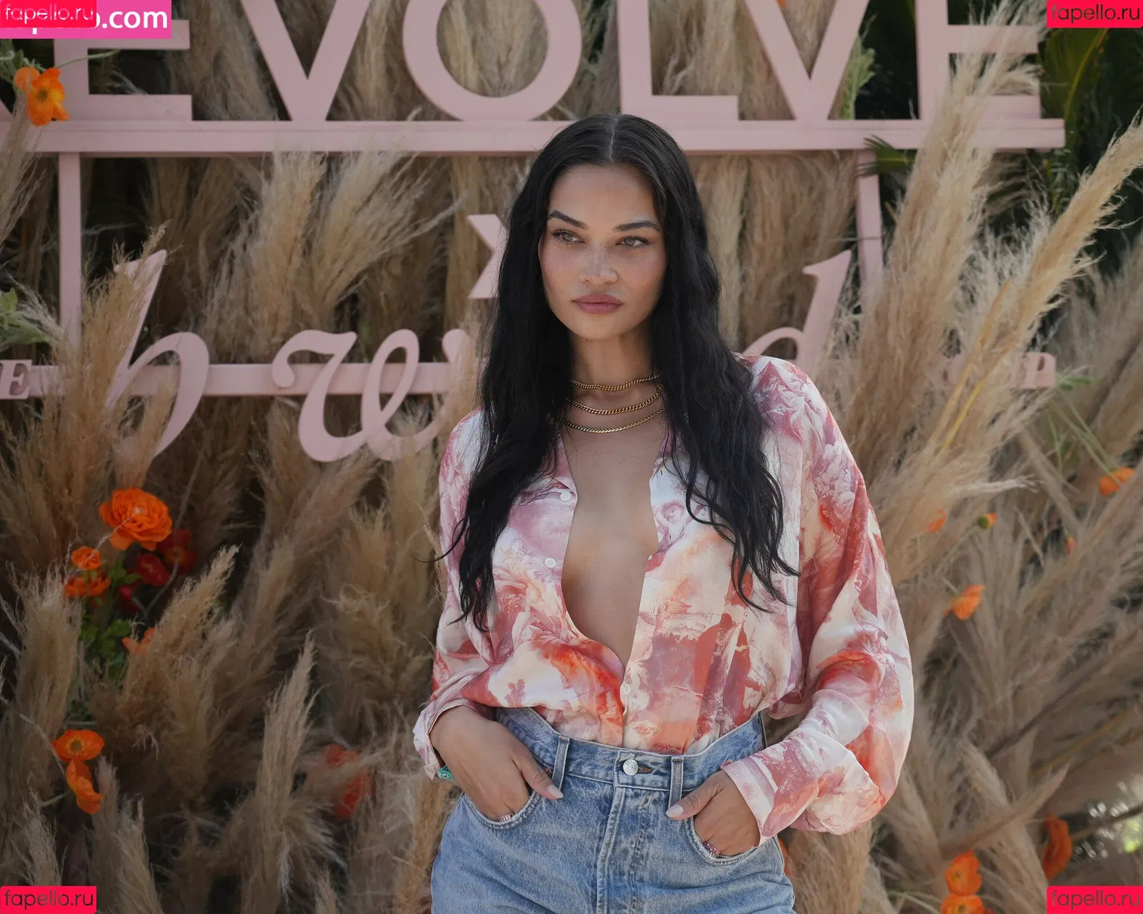 Shanina Shaik Onlyfans Photo Gallery 
