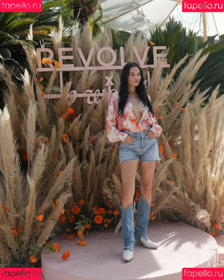 Shanina Shaik Onlyfans Photo Gallery 