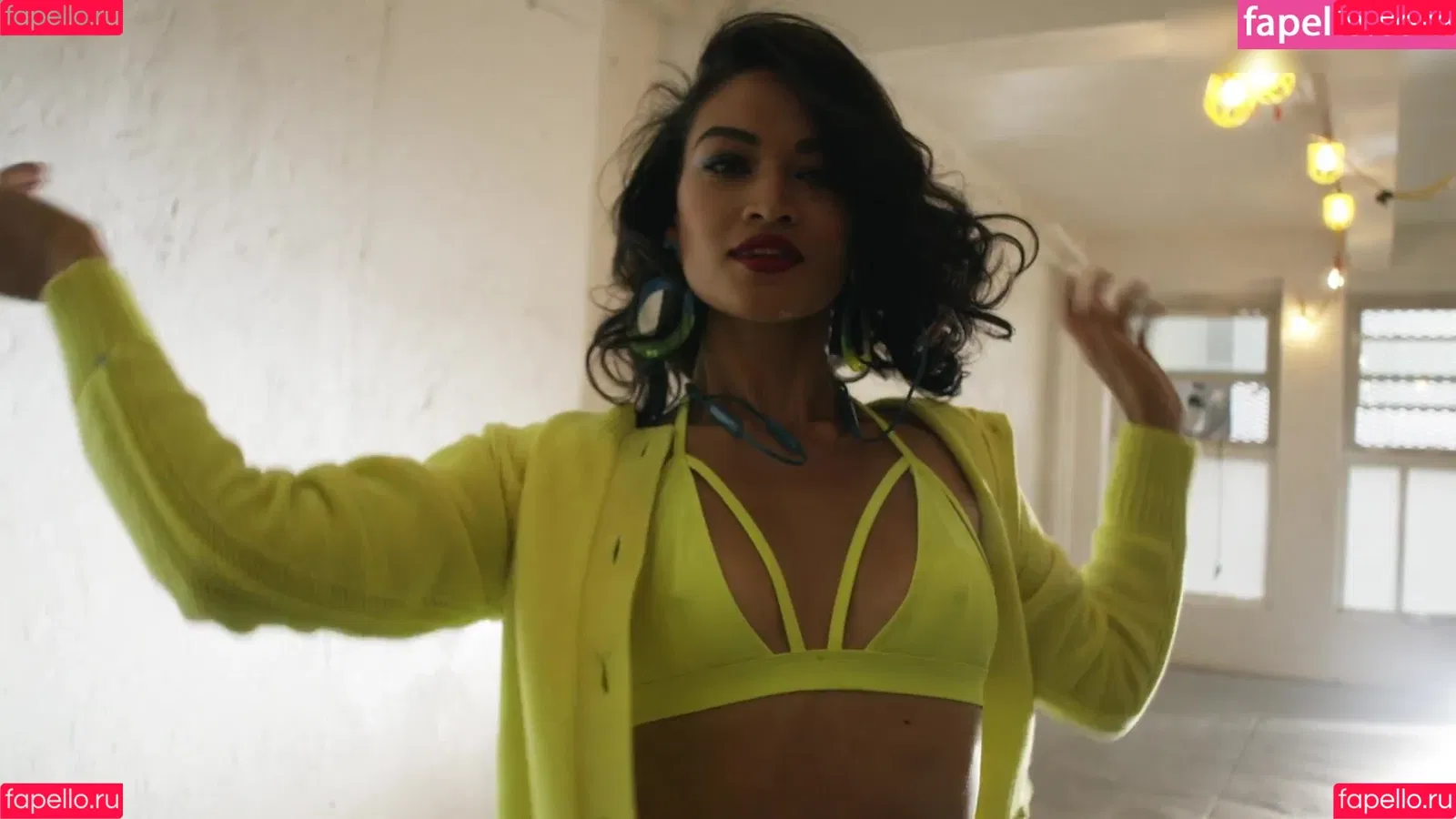 Shanina Shaik Onlyfans Photo Gallery 
