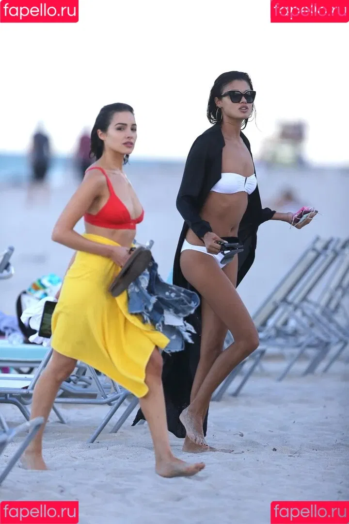 Shanina Shaik Onlyfans Photo Gallery 