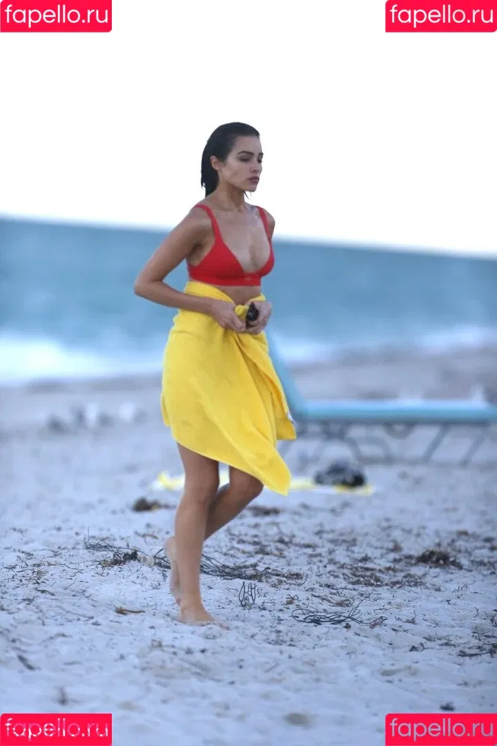 Shanina Shaik Onlyfans Photo Gallery 