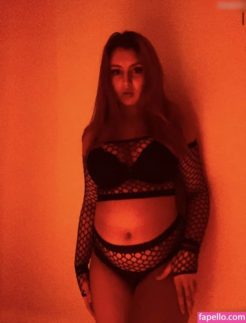 xpatijahn Onlyfans Photo Gallery 