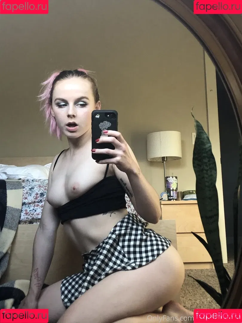 Lucylovejoyxxx Onlyfans Photo Gallery 