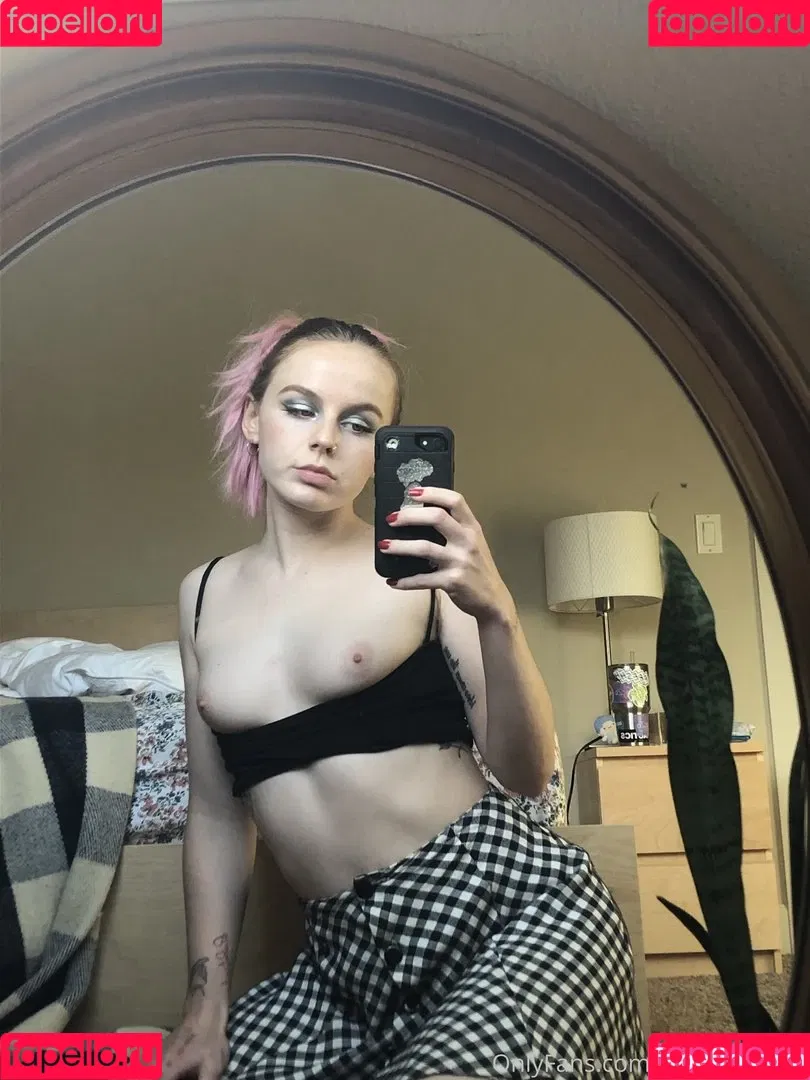 Lucylovejoyxxx Onlyfans Photo Gallery 