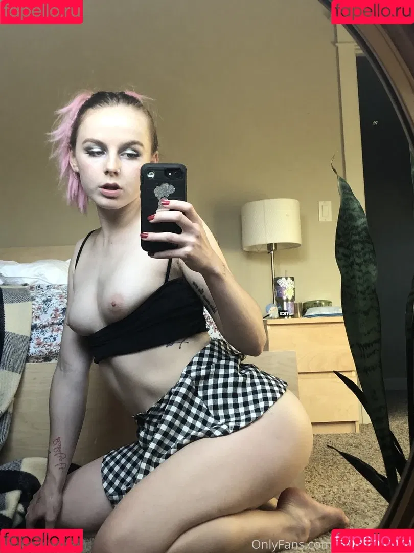 Lucylovejoyxxx Onlyfans Photo Gallery 