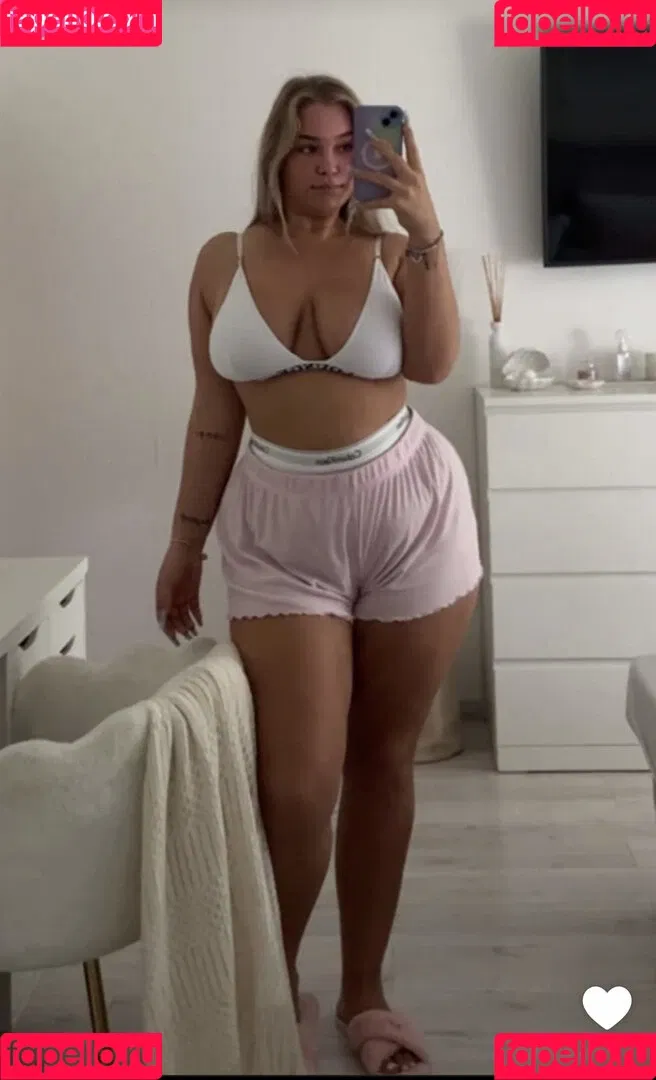 Lusandraa Onlyfans Photo Gallery 
