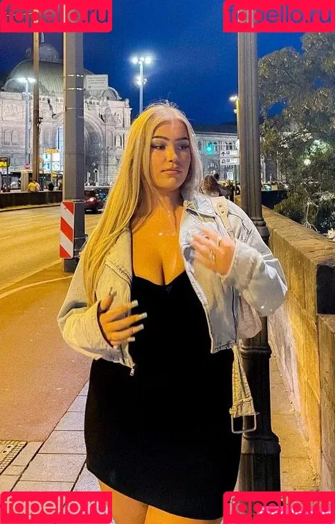 Lusandraa Onlyfans Photo Gallery 