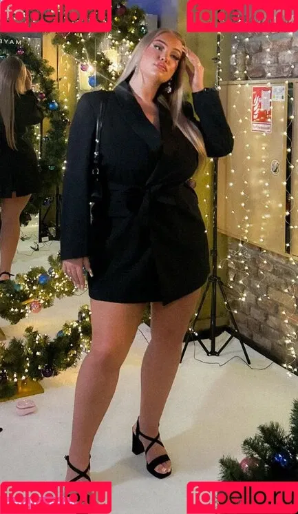 Lusandraa Onlyfans Photo Gallery 