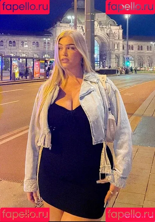 Lusandraa Onlyfans Photo Gallery 