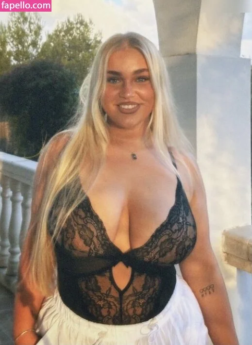 Lusandraa Nude Onlyfans Photo 33