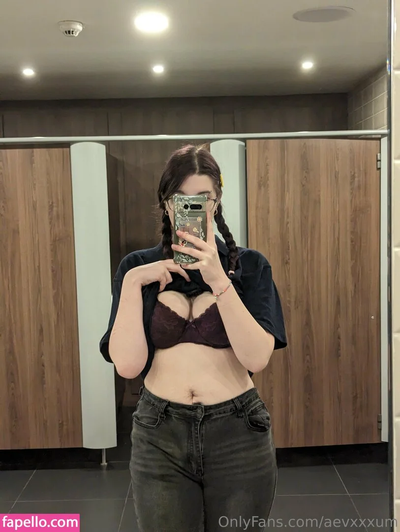 aevxxxum Nude Onlyfans Photo 13