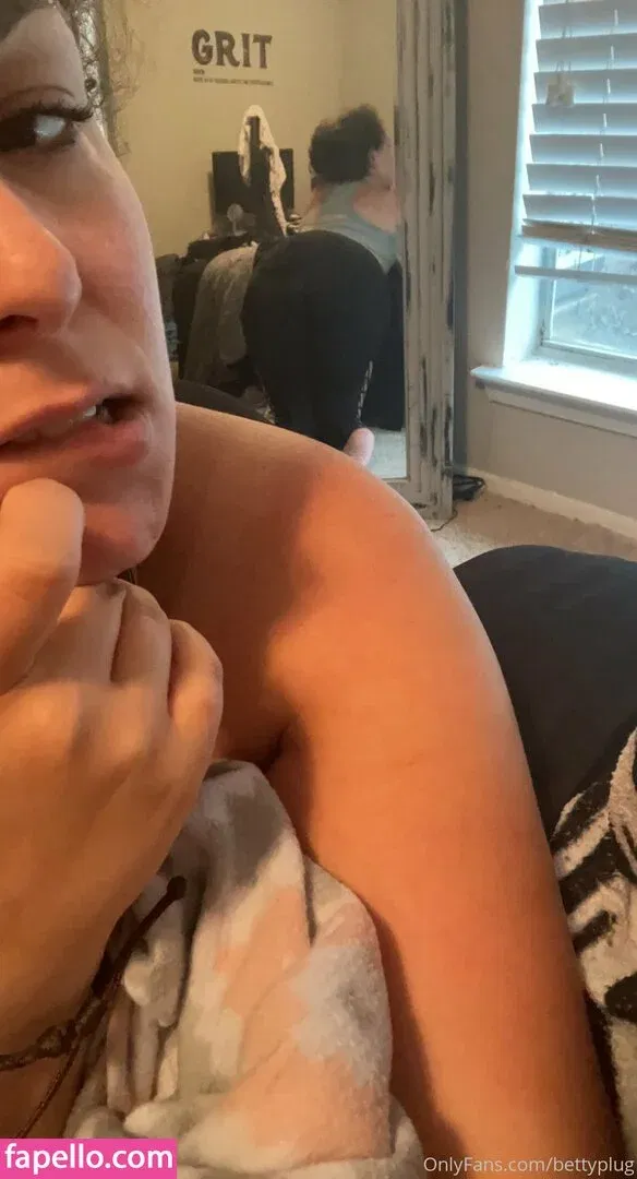 bettyplug Onlyfans Photo Gallery 