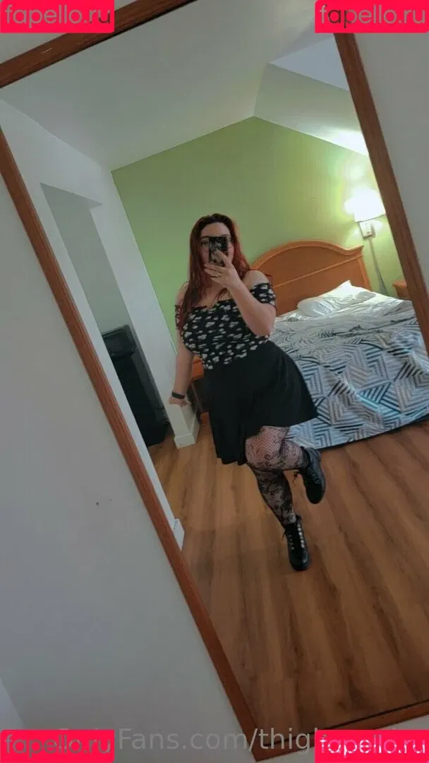 thigh_socks Onlyfans Photo Gallery 