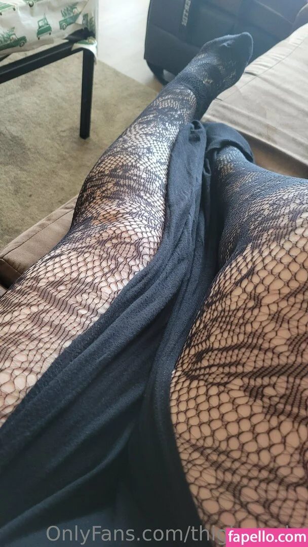 thigh_socks Onlyfans Photo Gallery 