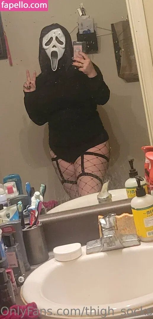 thigh_socks Onlyfans Photo Gallery 