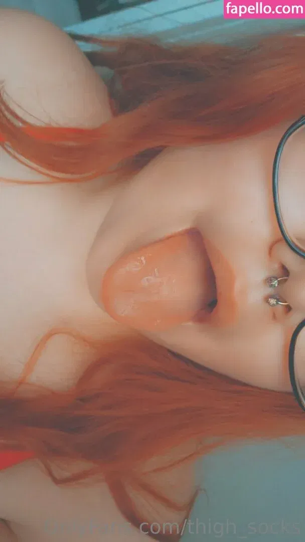 thigh_socks Onlyfans Photo Gallery 