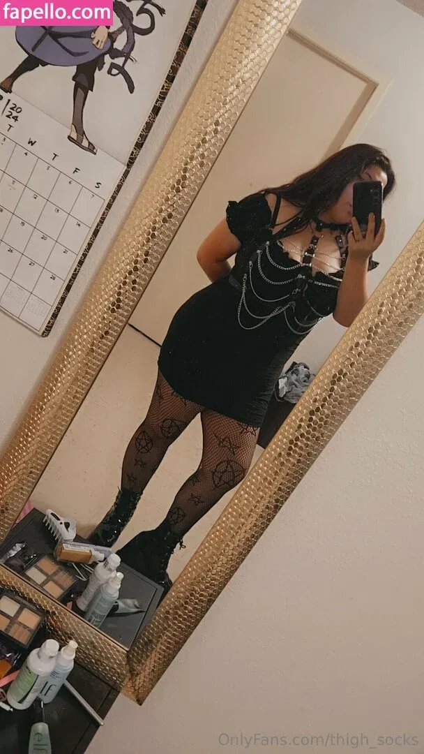 thigh_socks Onlyfans Photo Gallery 