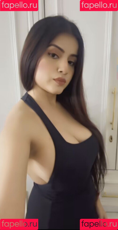 Nidhi Chaudhary Onlyfans Photo Gallery 