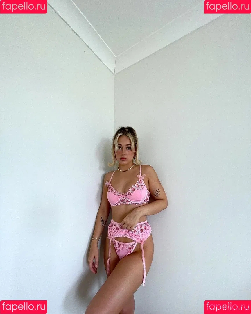 Lara Ledwidge Onlyfans Photo Gallery 