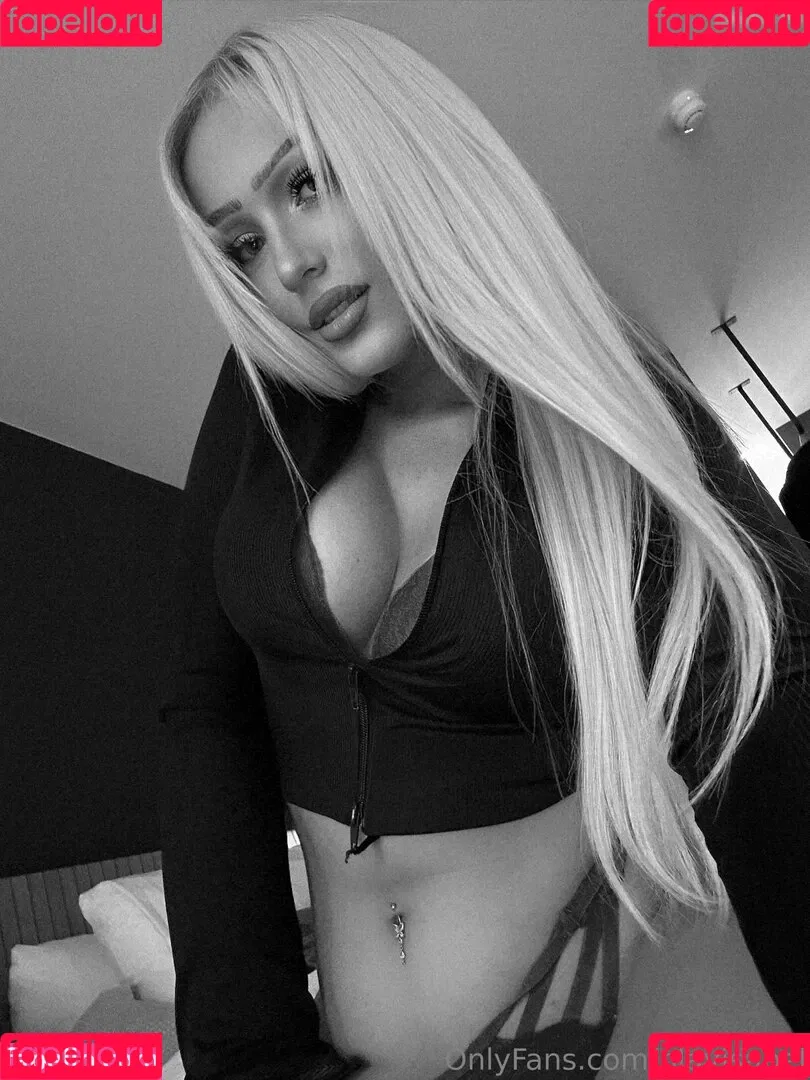Isabel Onlyfans Photo Gallery 