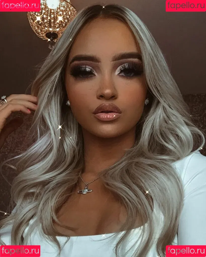 AMY NICOLE THOMPSON Onlyfans Photo Gallery 