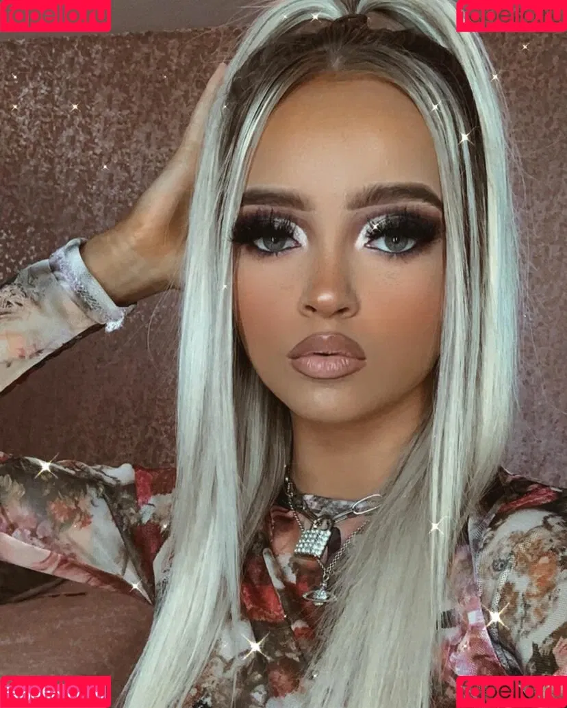 AMY NICOLE THOMPSON Onlyfans Photo Gallery 