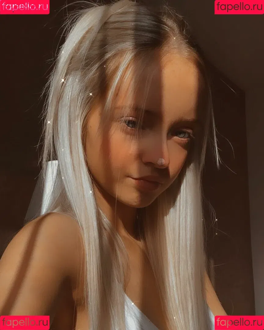 AMY NICOLE THOMPSON Onlyfans Photo Gallery 