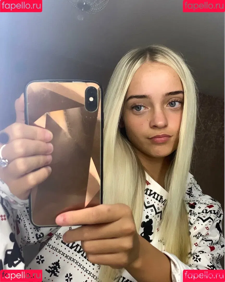 AMY NICOLE THOMPSON Onlyfans Photo Gallery 