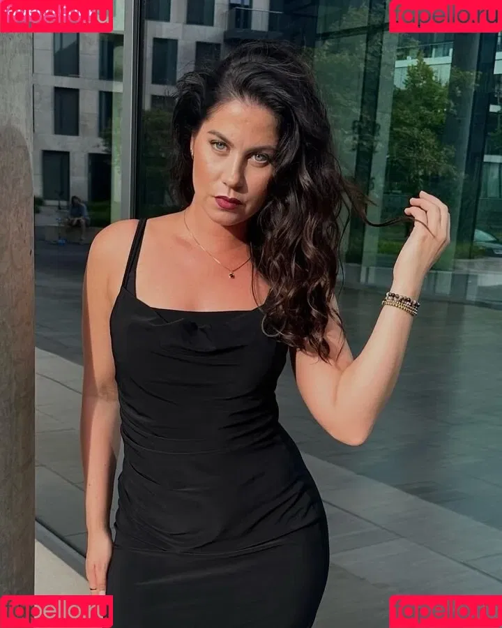 Valea Katharina Scalabrino Onlyfans Photo Gallery 