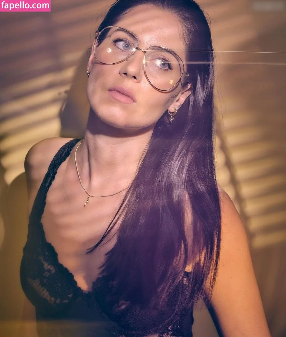 Valea Katharina Scalabrino Onlyfans Photo Gallery 