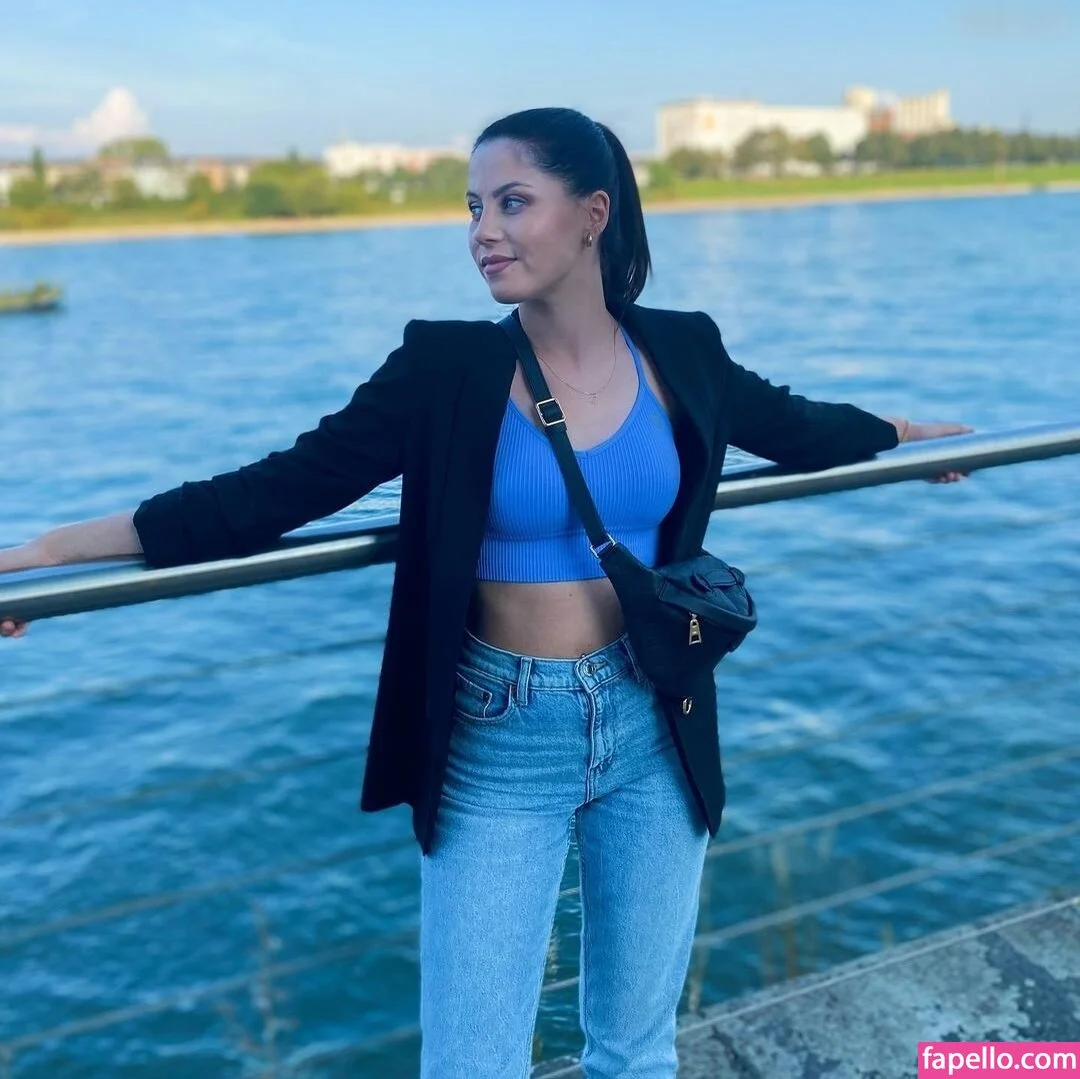 Valea Katharina Scalabrino Onlyfans Photo Gallery 