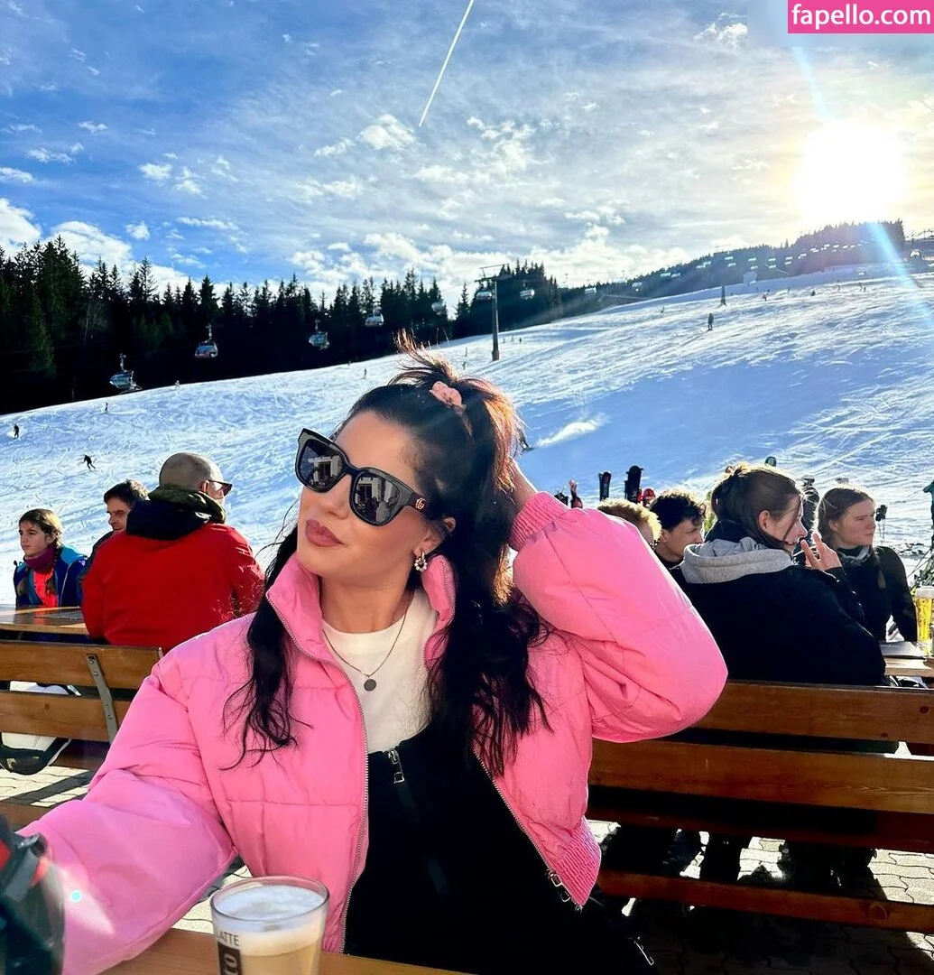 Valea Katharina Scalabrino Onlyfans Photo Gallery 