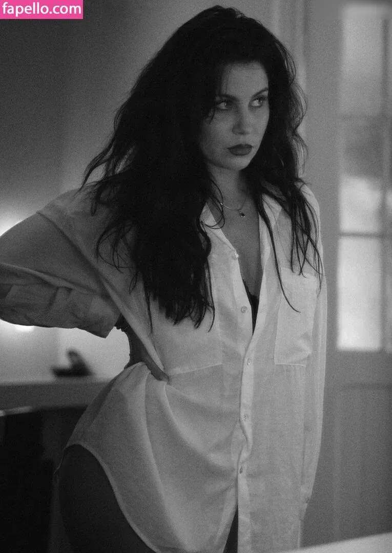 Valea Katharina Scalabrino Onlyfans Photo Gallery 