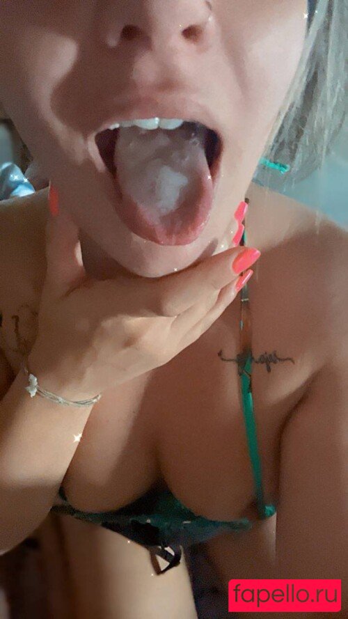 Milena Close Nude Onlyfans Photo 18