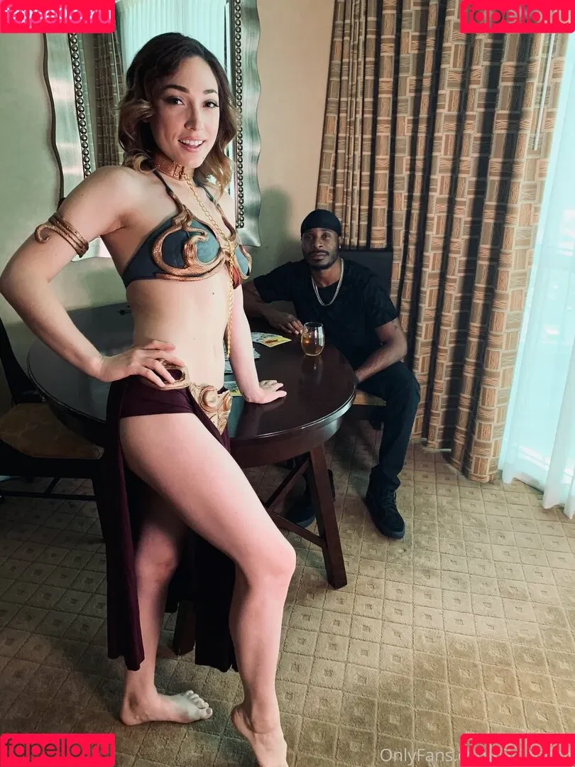 Lily LaBeau Onlyfans Photo Gallery 