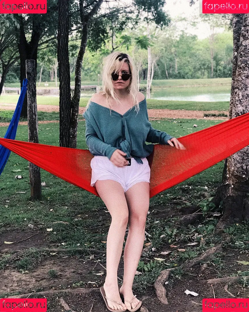 KellyMissesvlog Onlyfans Photo Gallery 