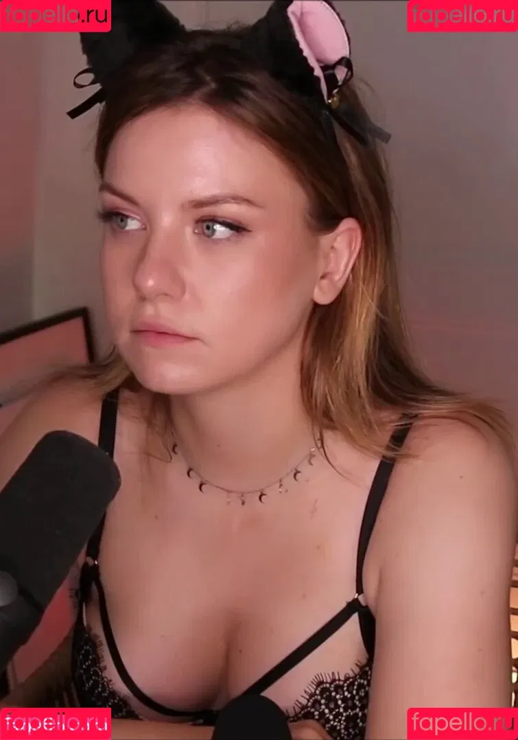 KellyMissesvlog Onlyfans Photo Gallery 