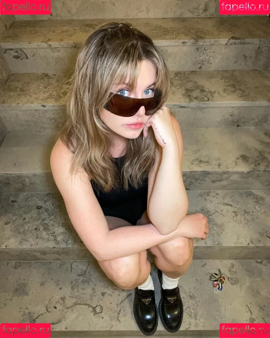 KellyMissesvlog Onlyfans Photo Gallery 