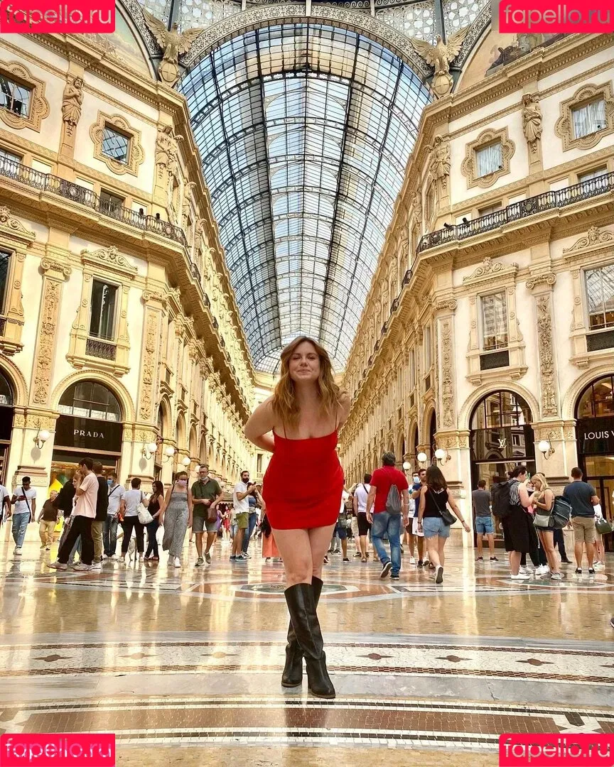KellyMissesvlog Onlyfans Photo Gallery 