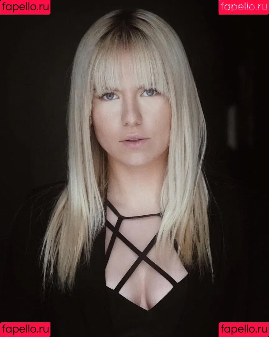 KellyMissesvlog Onlyfans Photo Gallery 