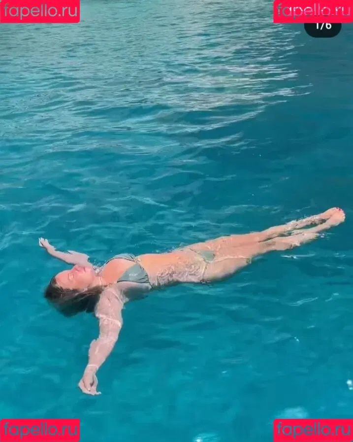 KellyMissesvlog Onlyfans Photo Gallery 