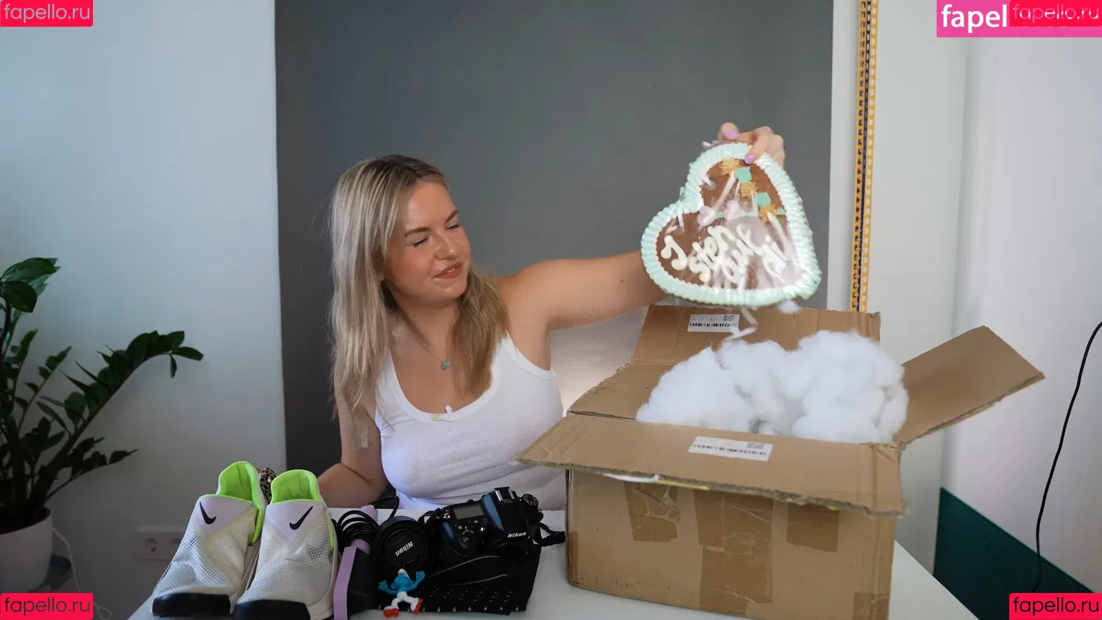 KellyMissesvlog Onlyfans Photo Gallery 